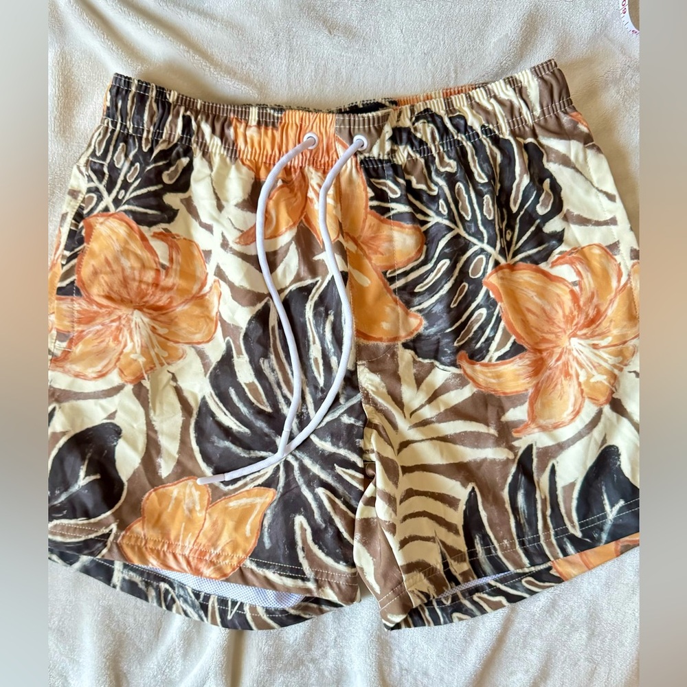 EUC-Cotton On-Men’s lined swim shorts/trunks w/ pockets- sz Med *Smoke Free Home